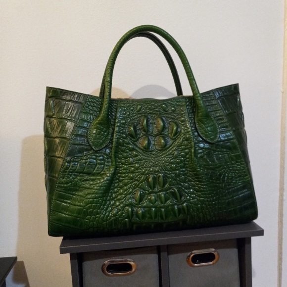Pijushi croc embossed leather bag - Picture 8 of 15